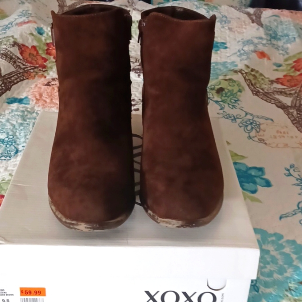 Darling brown ankle boots